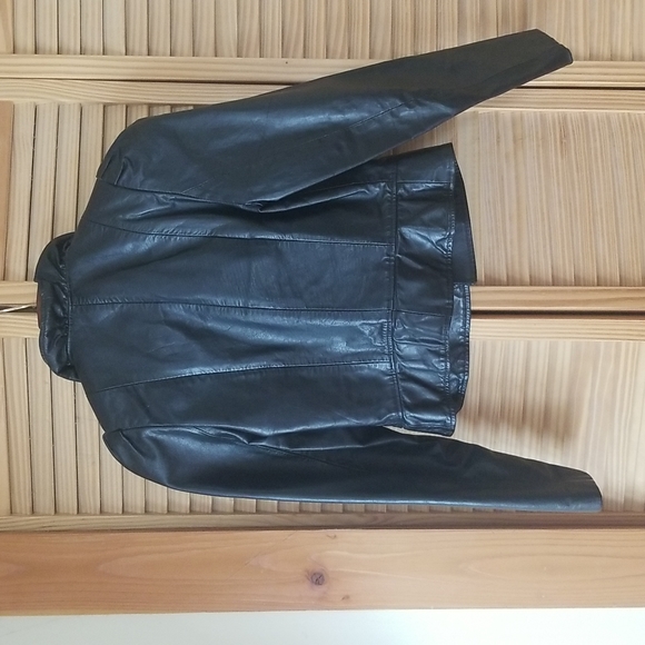 Vintage Leather Coat! - Picture 4 of 7